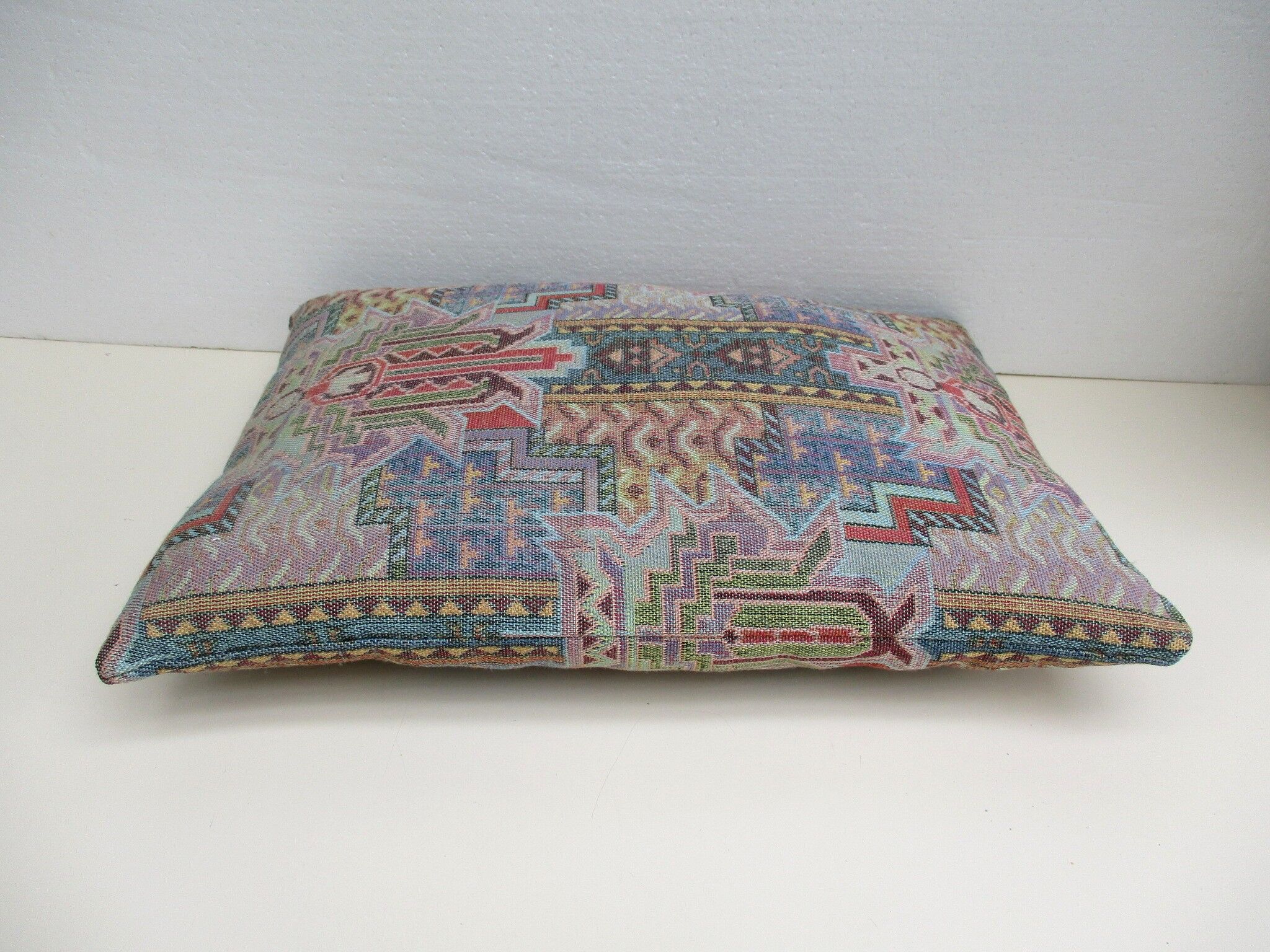 Upholstery cushion