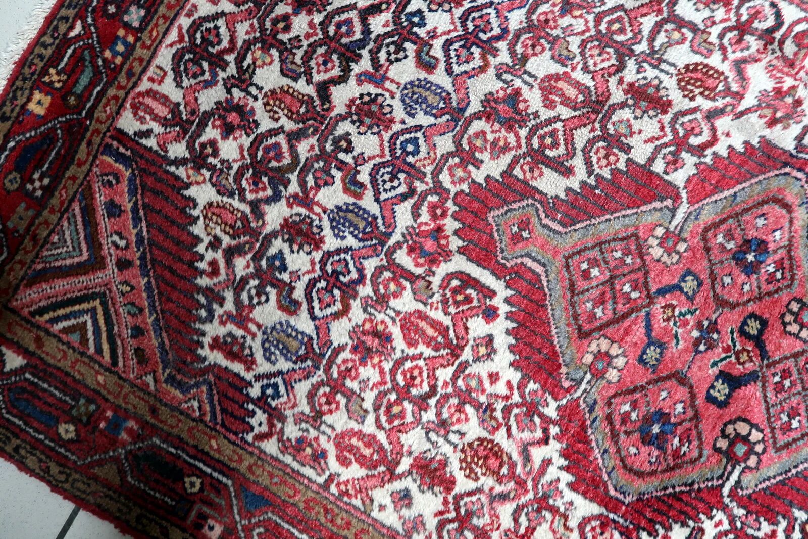 Antique Persian Hamadan rug 104cm x 171cm 1920s