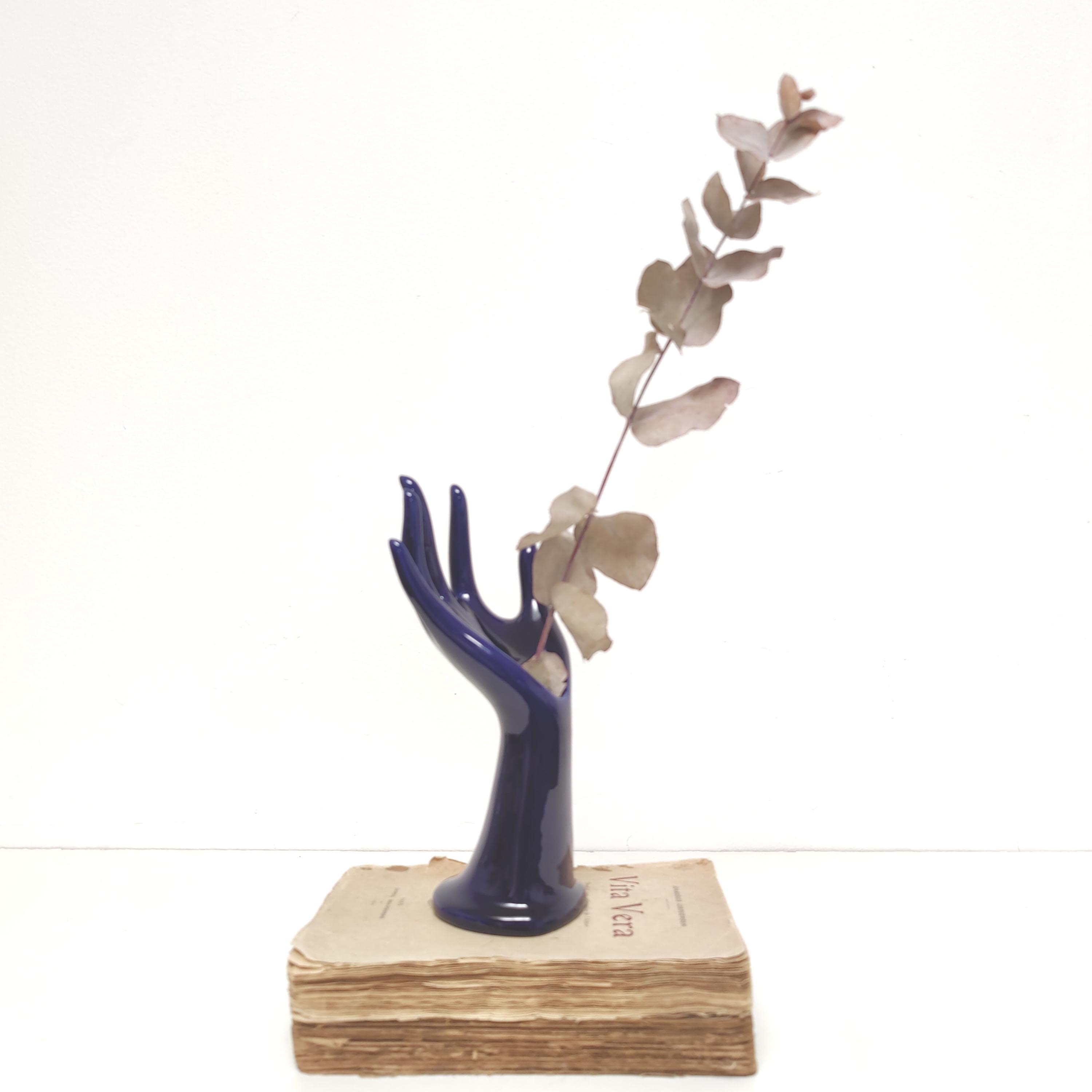 Hand ring or blue ceramic soliflore seventies