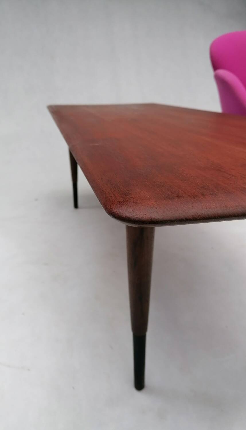 Table basse en teck par Peter Hvidt & Orla Molgaard pour France & Son