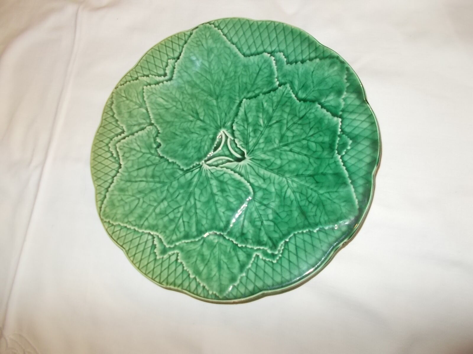 Bowl with green vine leaves