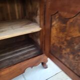 Buffet en merisier deux portes trois tiroirs