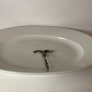 Plat blanc en porcelaine