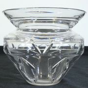 Vase en cristal taillé