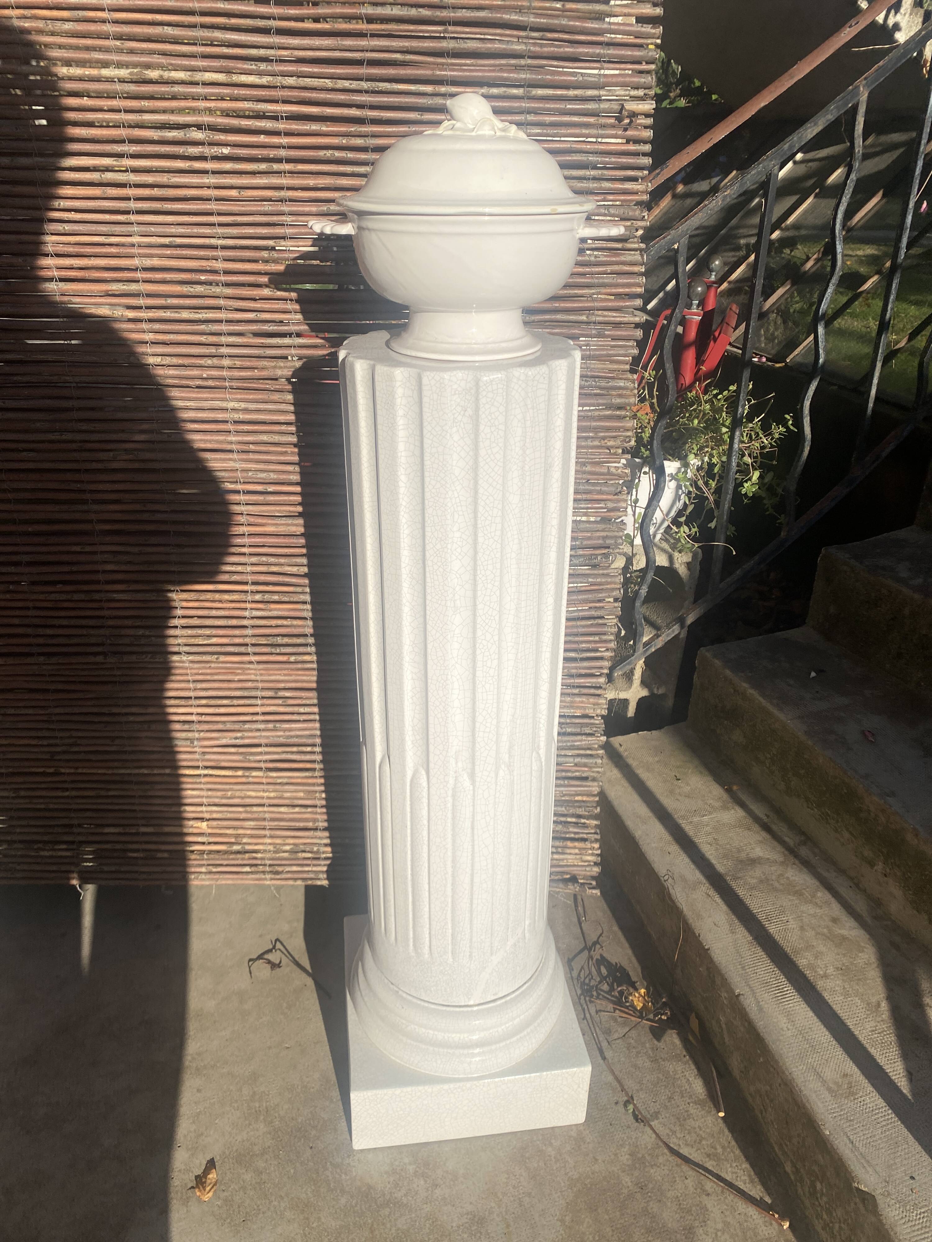 Earthenware pedestal column