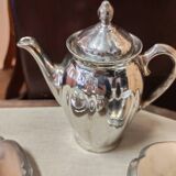 Breakfast set with tea or coffee in porcelain.