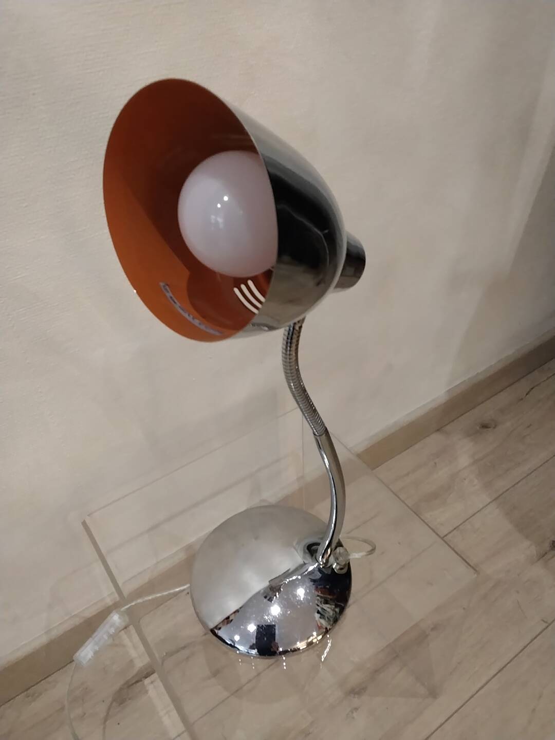 Chrome lamp