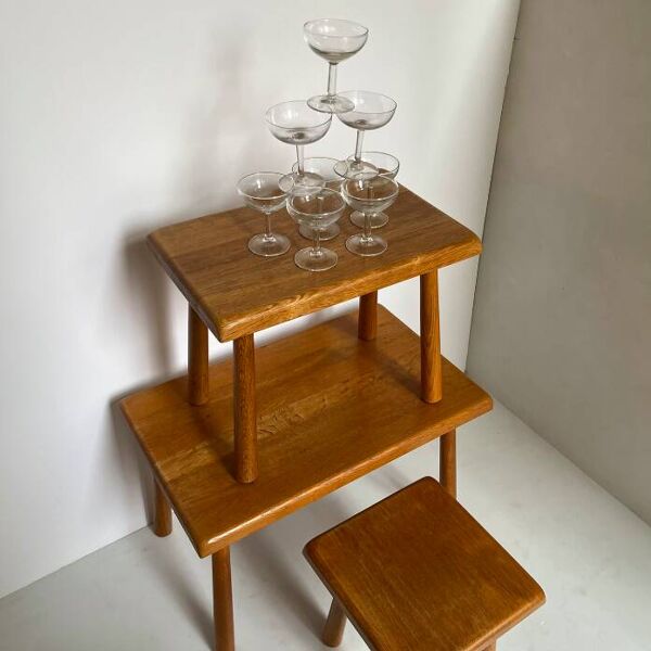 Table gigogne vintage en bois massif de style brutaliste