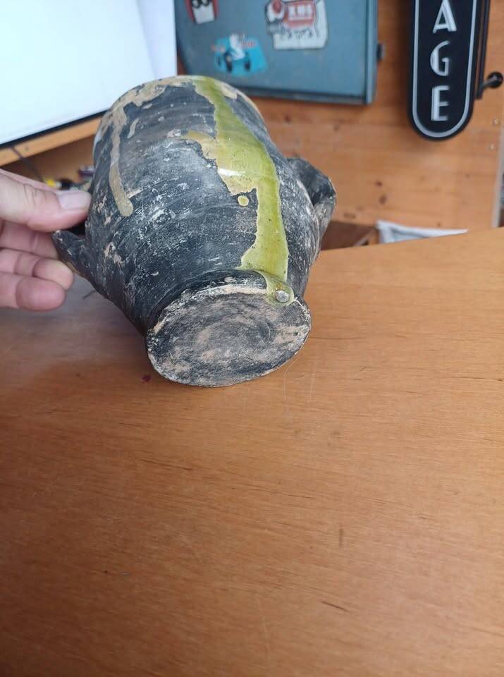 Pot / Jar in smoked and glazed ancient terracotta