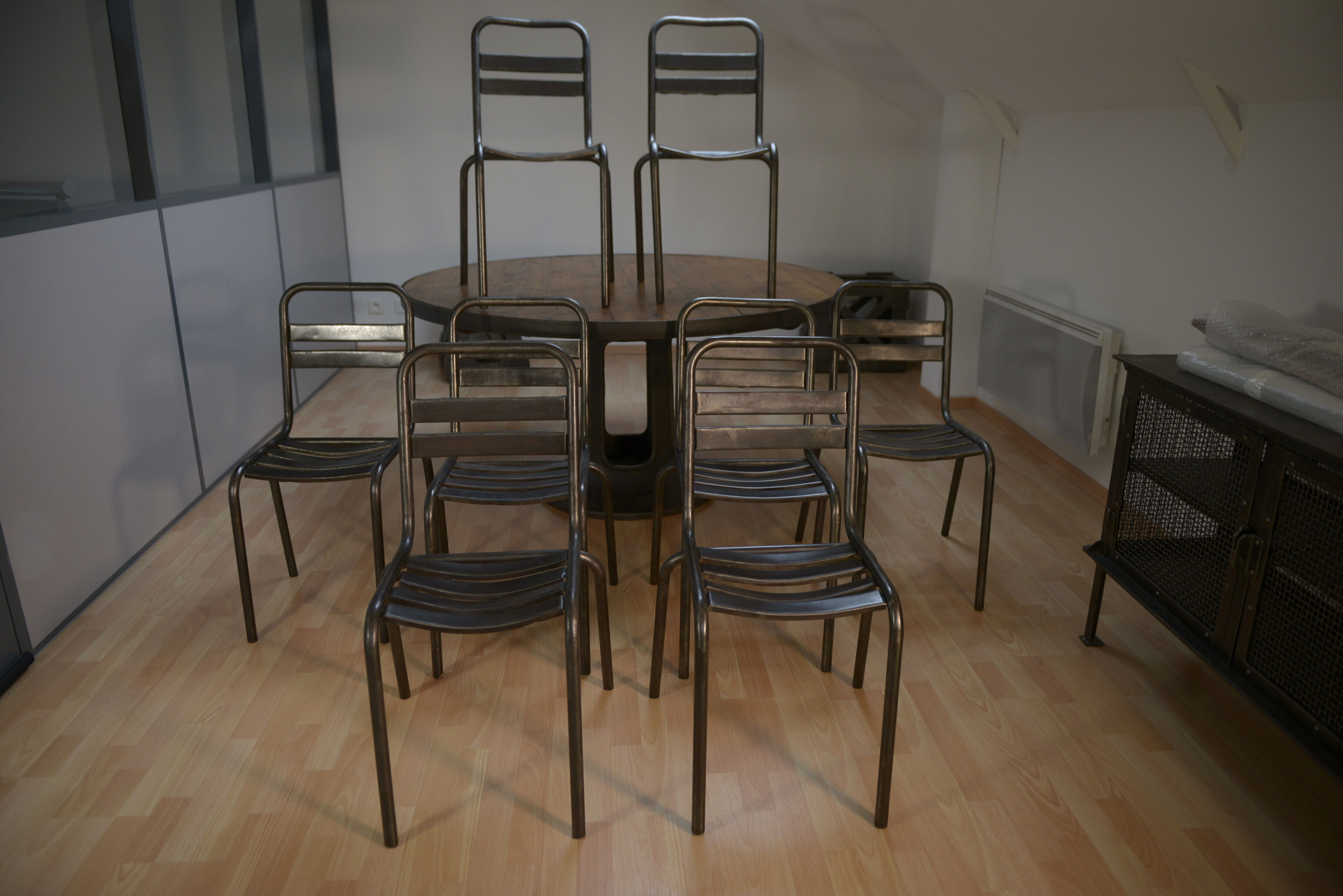 Set of 8 stackable 1950 metal chairs