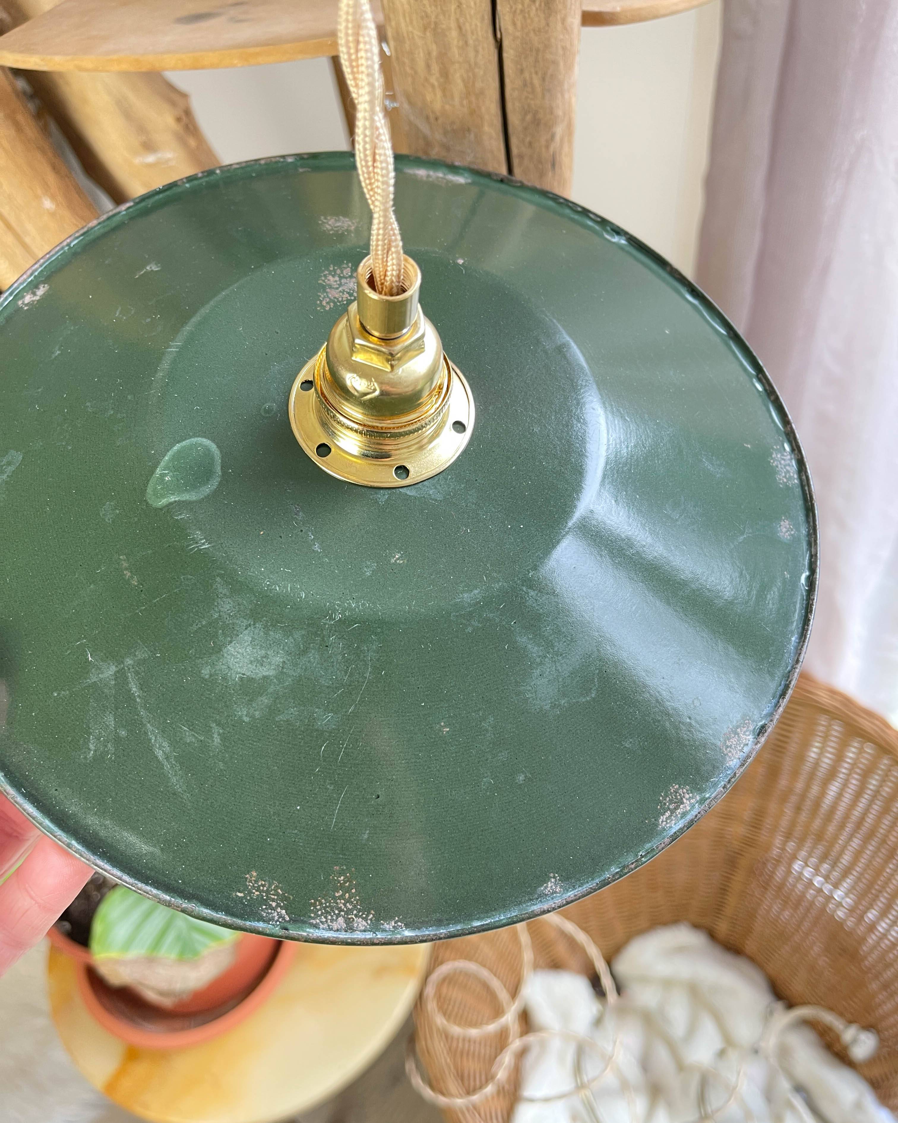 Vintage lampshade in green enamelled sheet metal, customizable