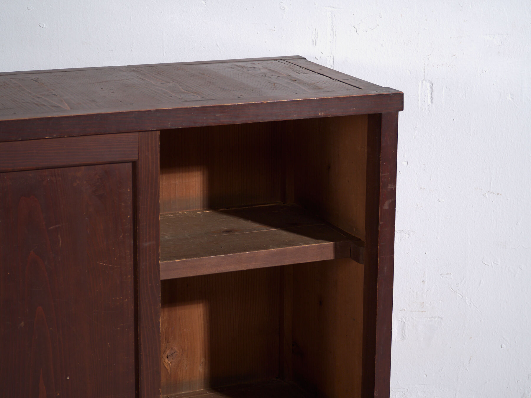 Antique Japanese wardrobe with sliding doors – Taishō/Showa period (c. 1920-1950)