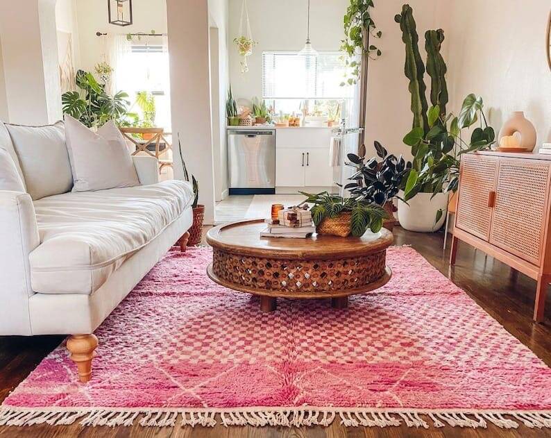 Magnificent pink Berber rug for your traditional space 2/3 m.