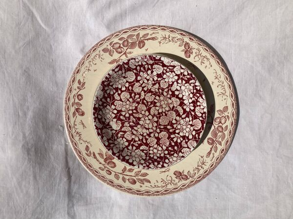 Assiettes fleurs en faience