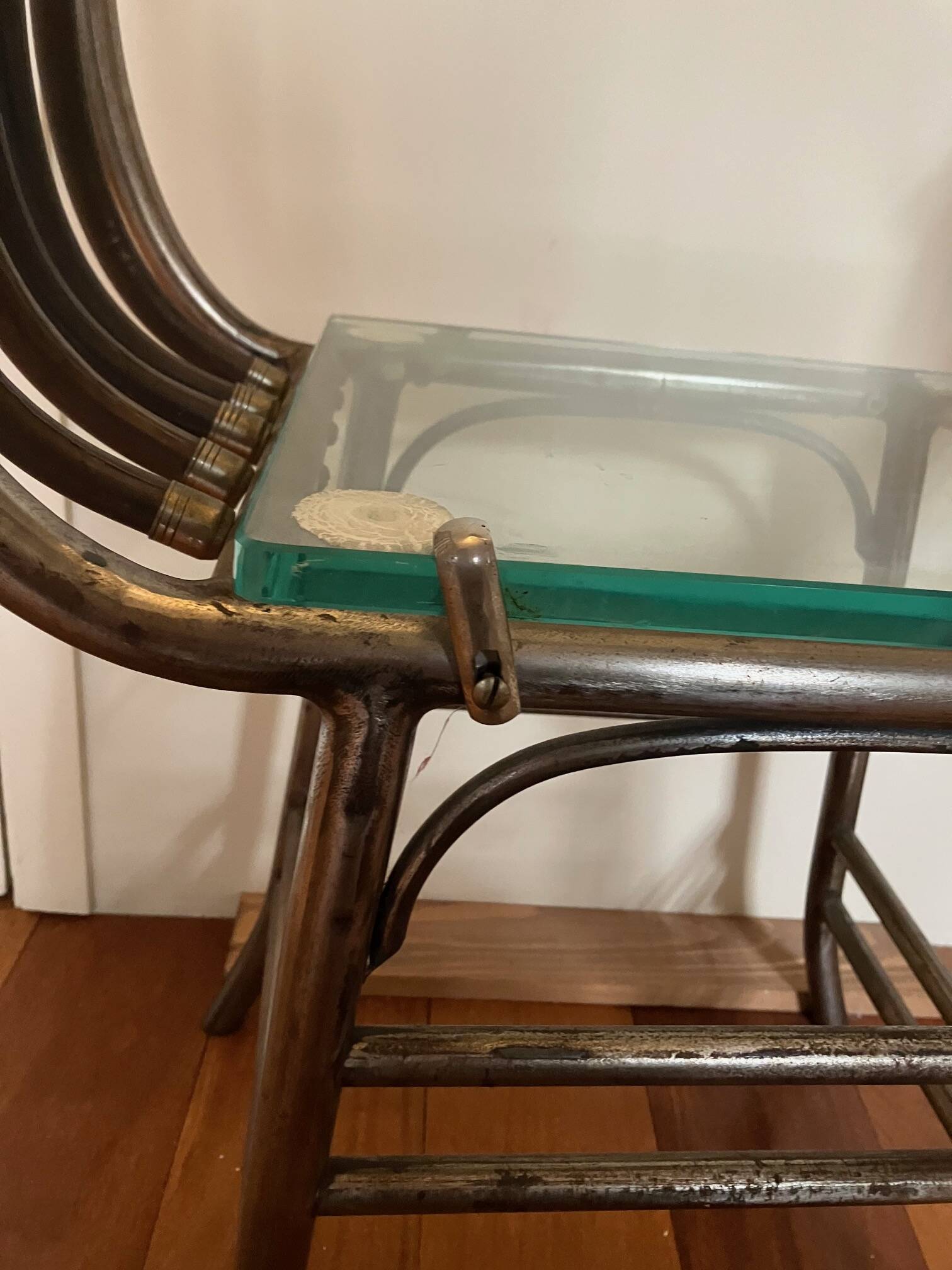 Therapeutic armchair