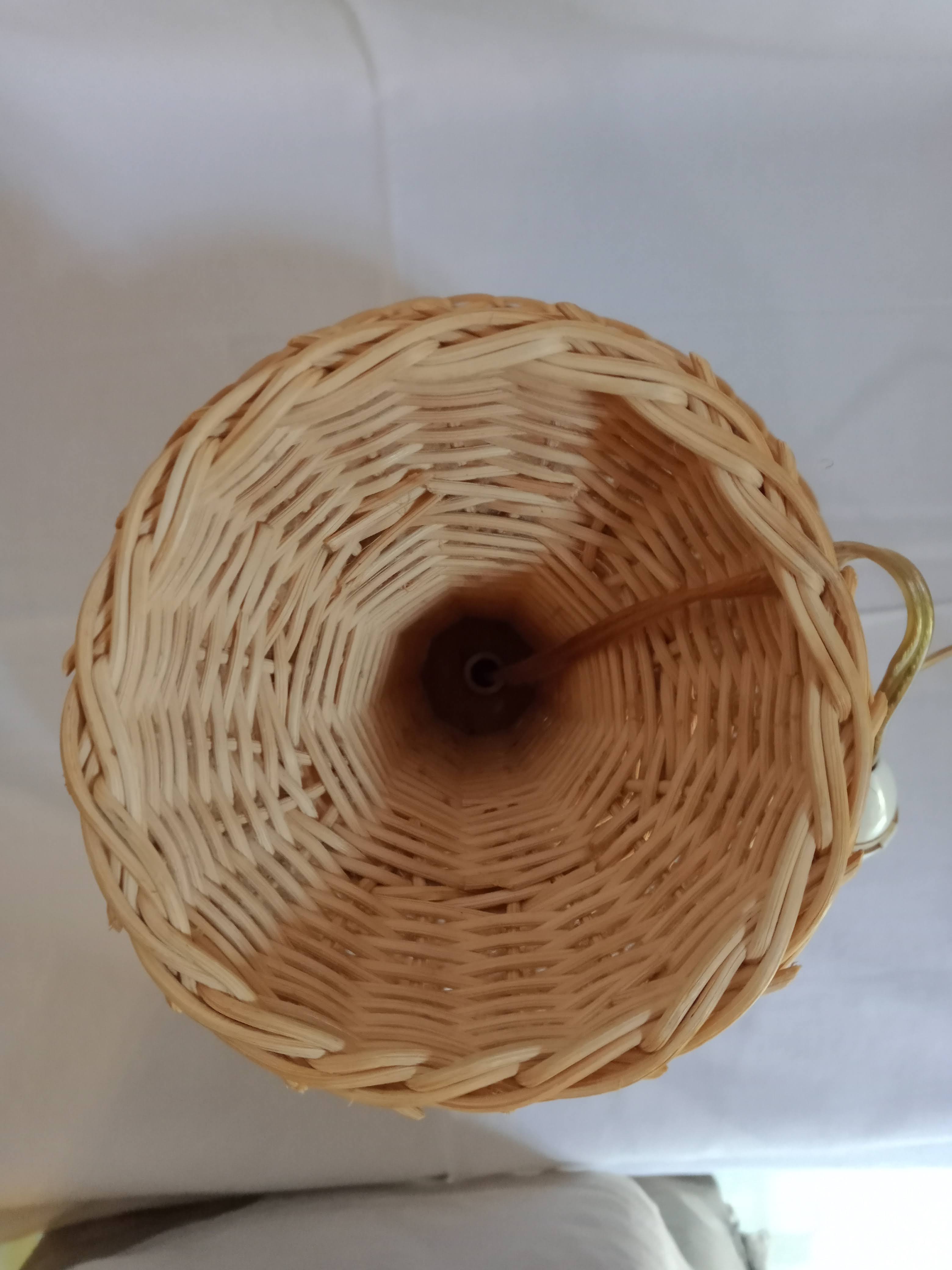 Vintage rattan lamp to install