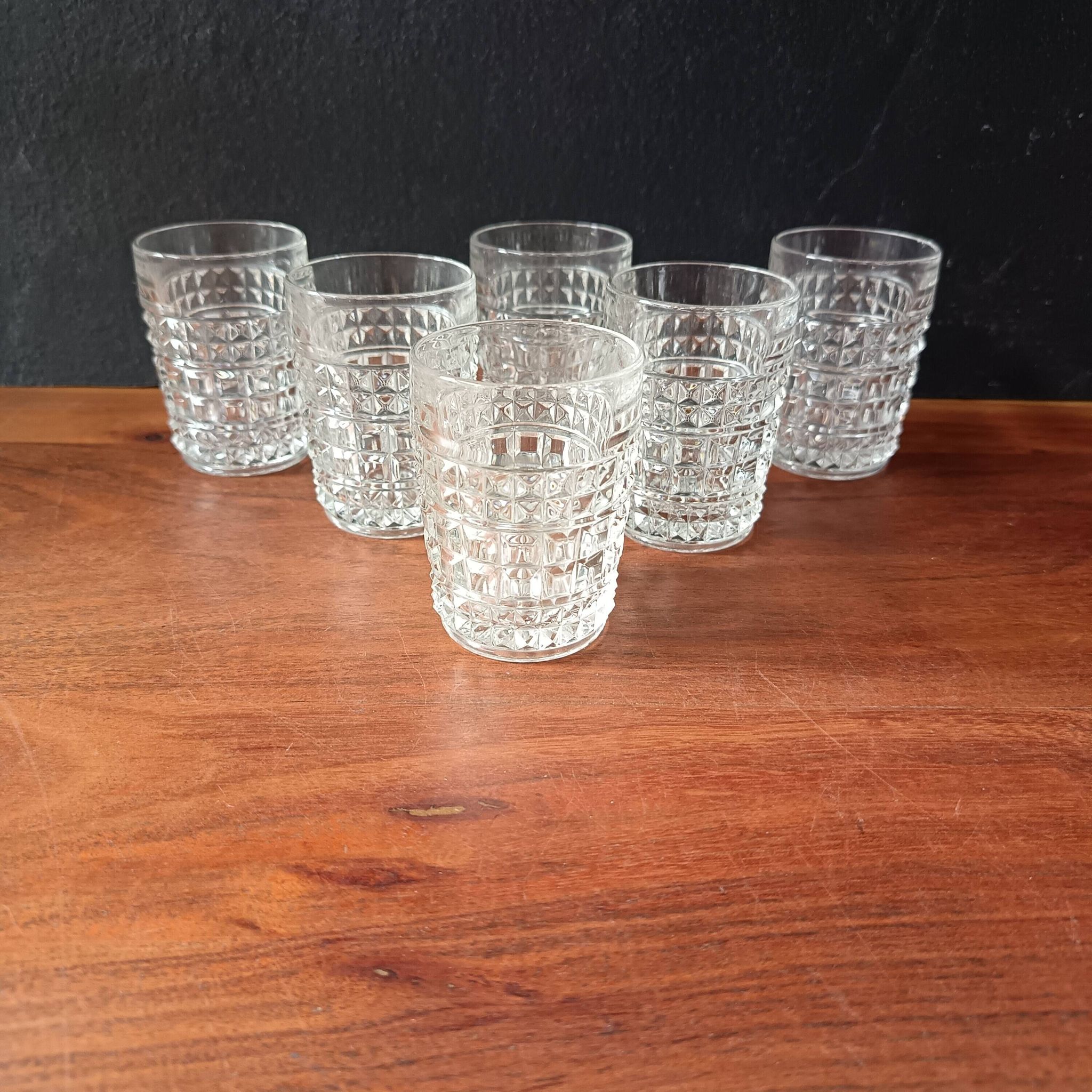 6 verres en verre transparent texturé vintage