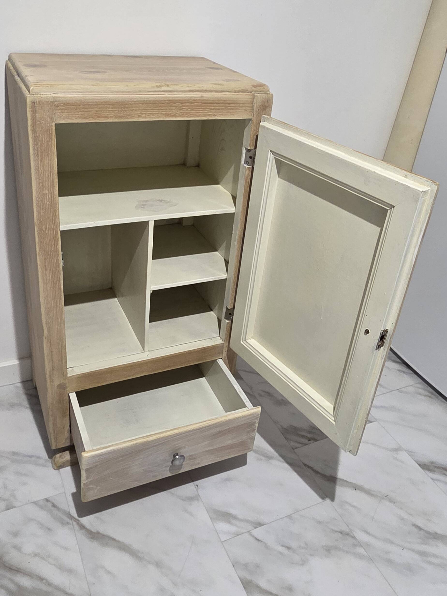 Vintage small buffet cabinet Mado from the 1950s.