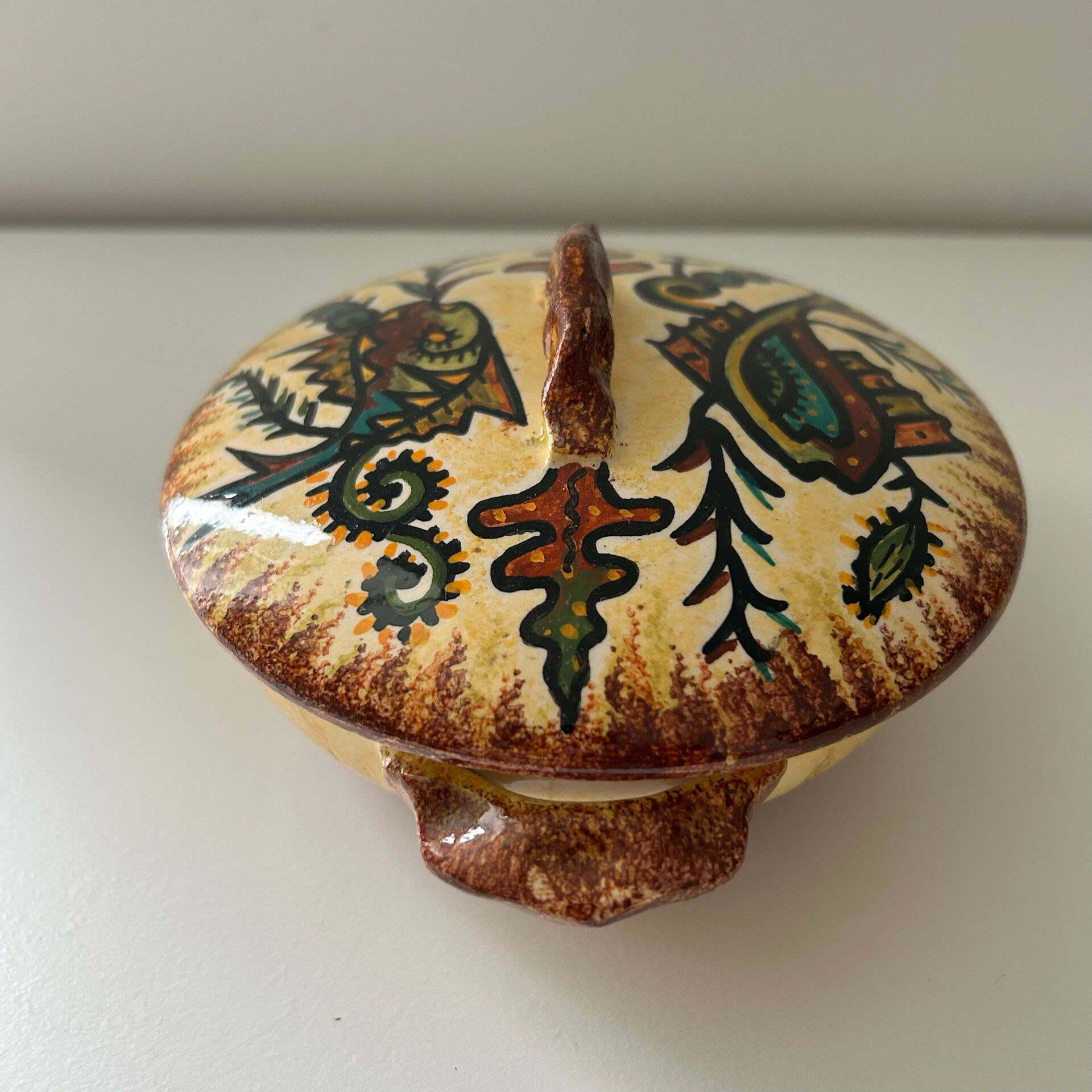 Sugar bowl signed P. Fouillen Quimper