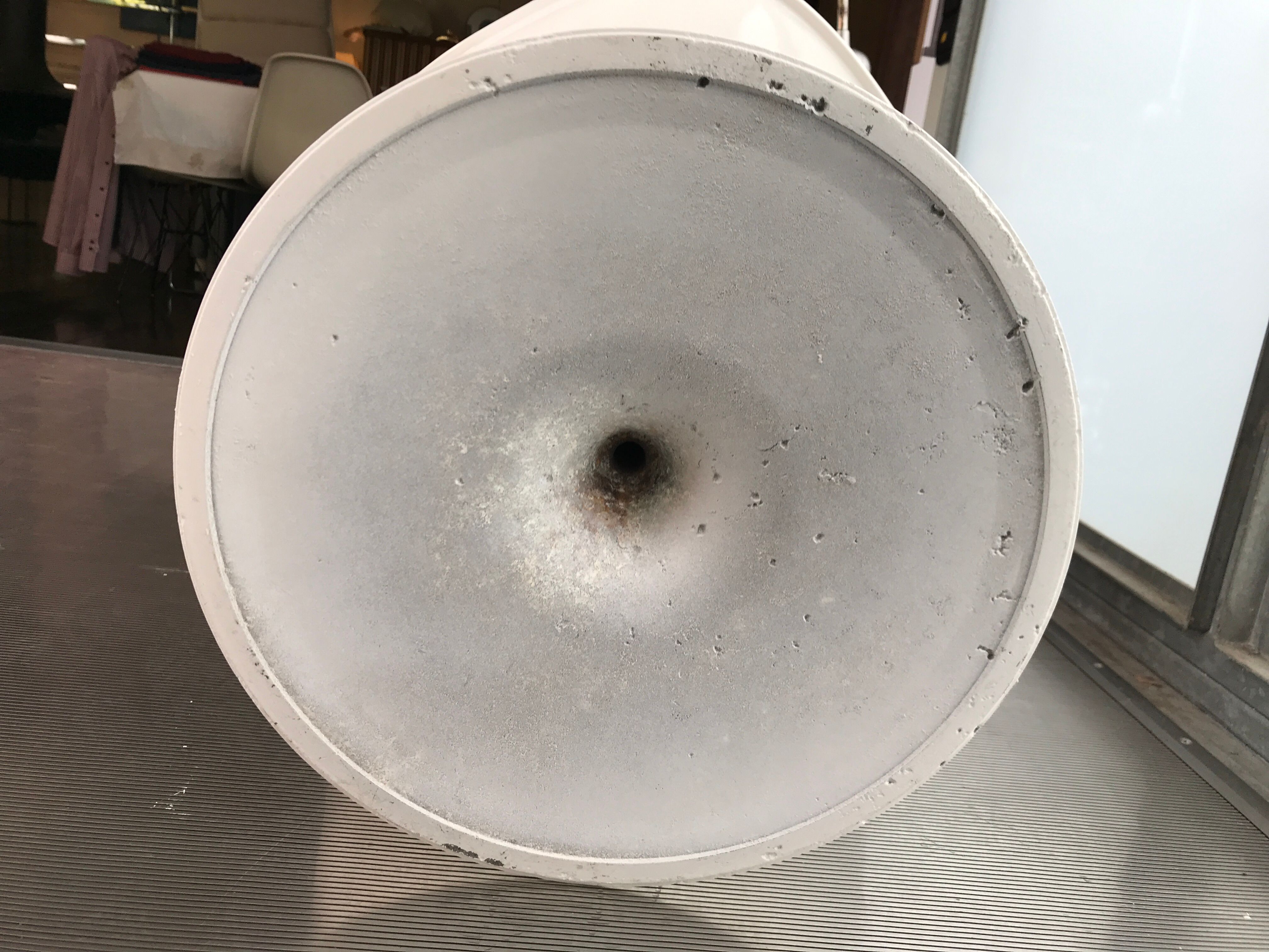 Tulip chair by Eero Saarinen for Knoll