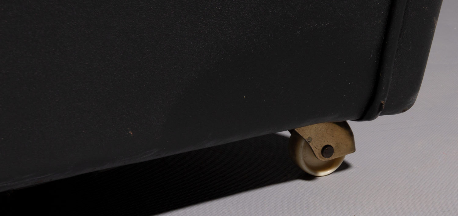 Keingback armchair produced by Howard Keith in the years 60