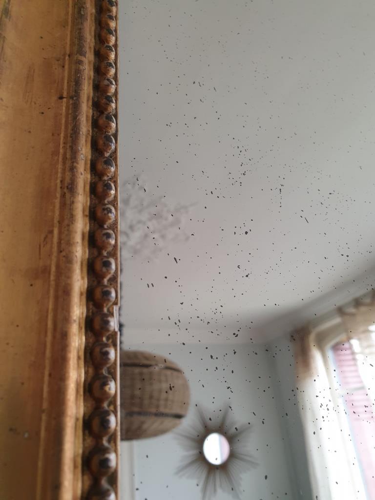 Golden mirror with pediment 98x151cm