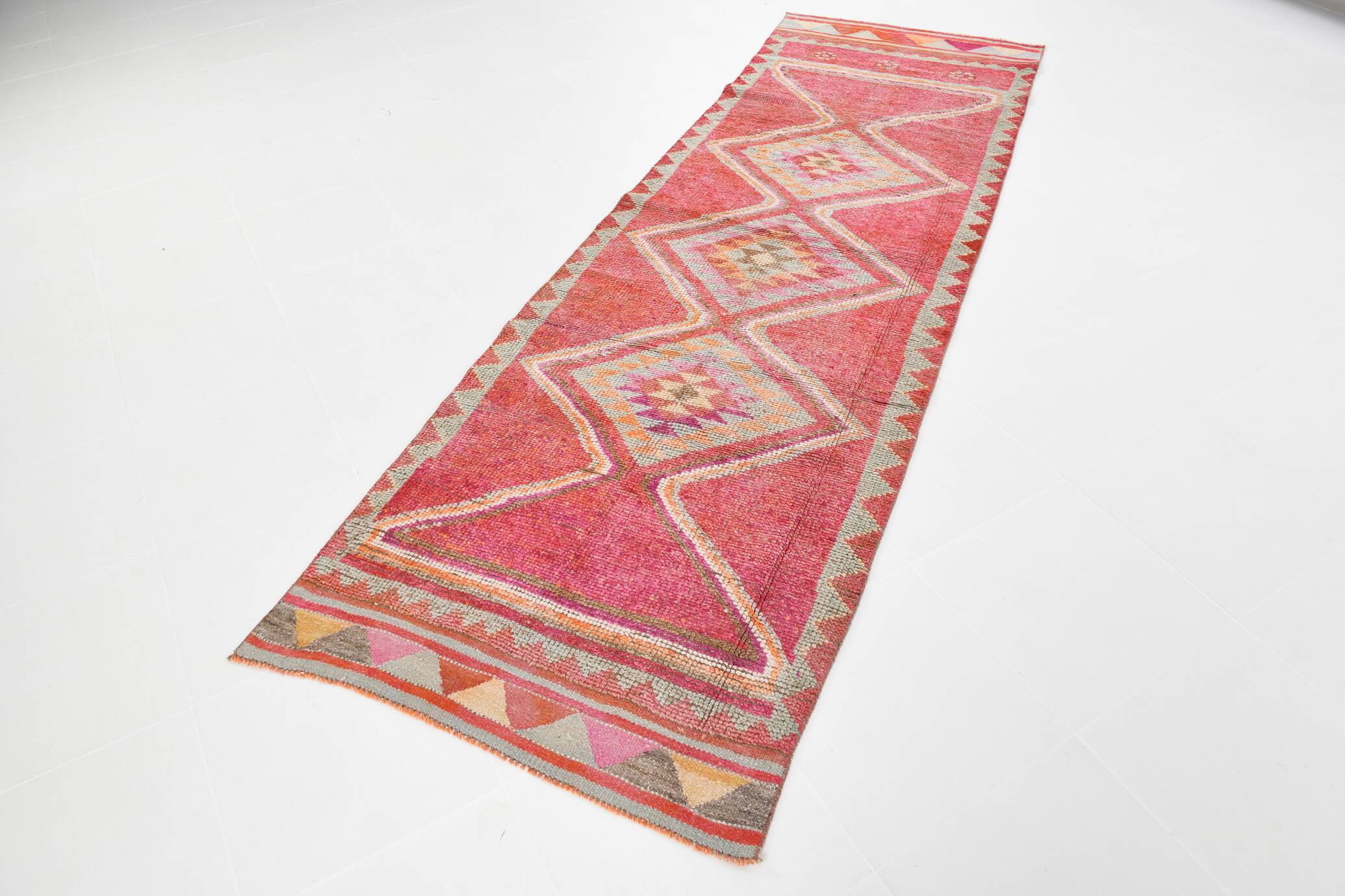 Red & Pink Oriental Vintage Runner Rug, 100x315Cm
