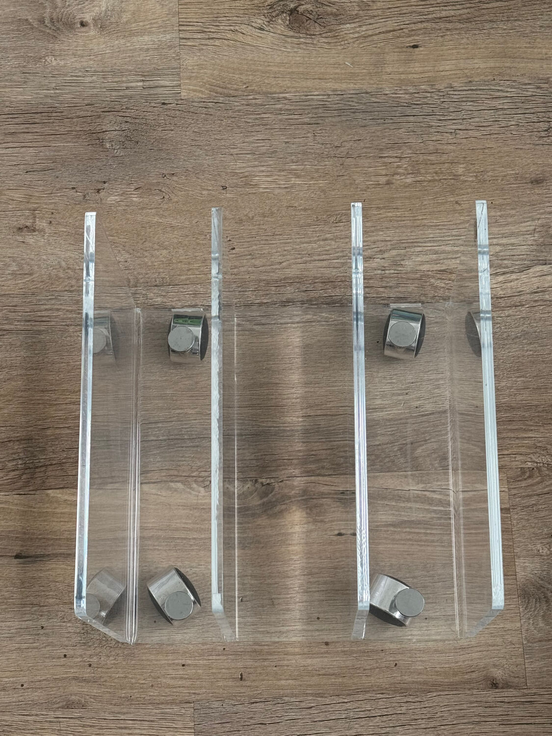 Marais International magazine rack