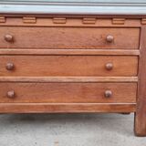 Oak chest of drawers