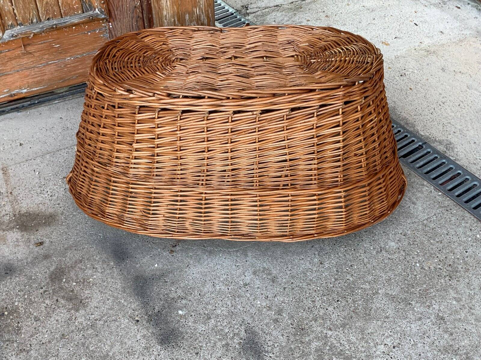 Rustic brown wicker basket from the 1940s — large oval laundry basket 68 x 45 cm