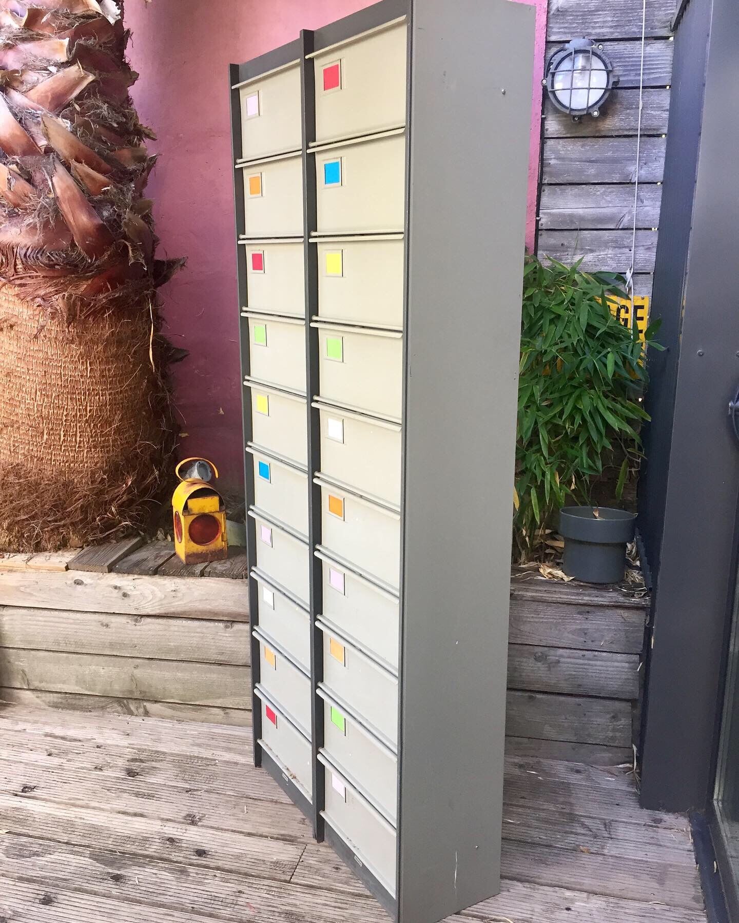 Strafor valve cabinet