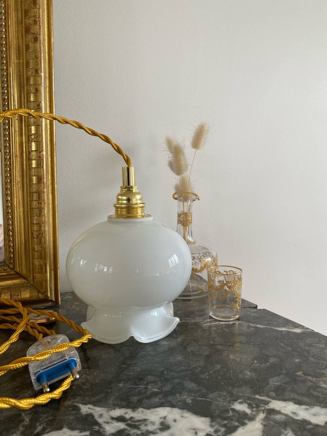 Walking lamp with vintage opaline globe