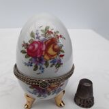 Oeuf en porcelaine