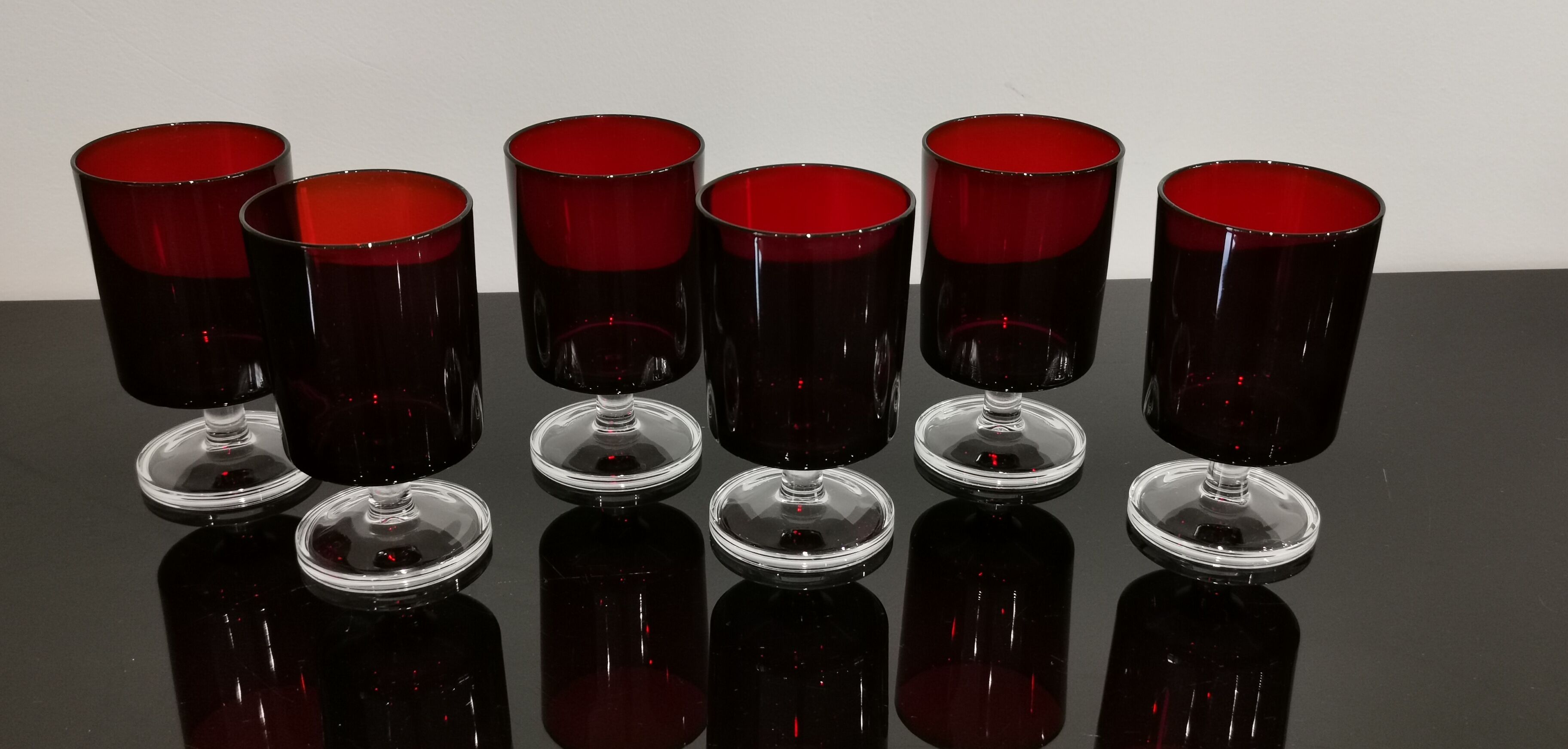 6 glasses of wine/water on foot ruby red color, Cavalier Luminarc France, vintage 70s