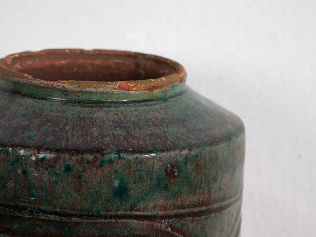 Vase oriental ancien avec relief floral (c.1820) #38