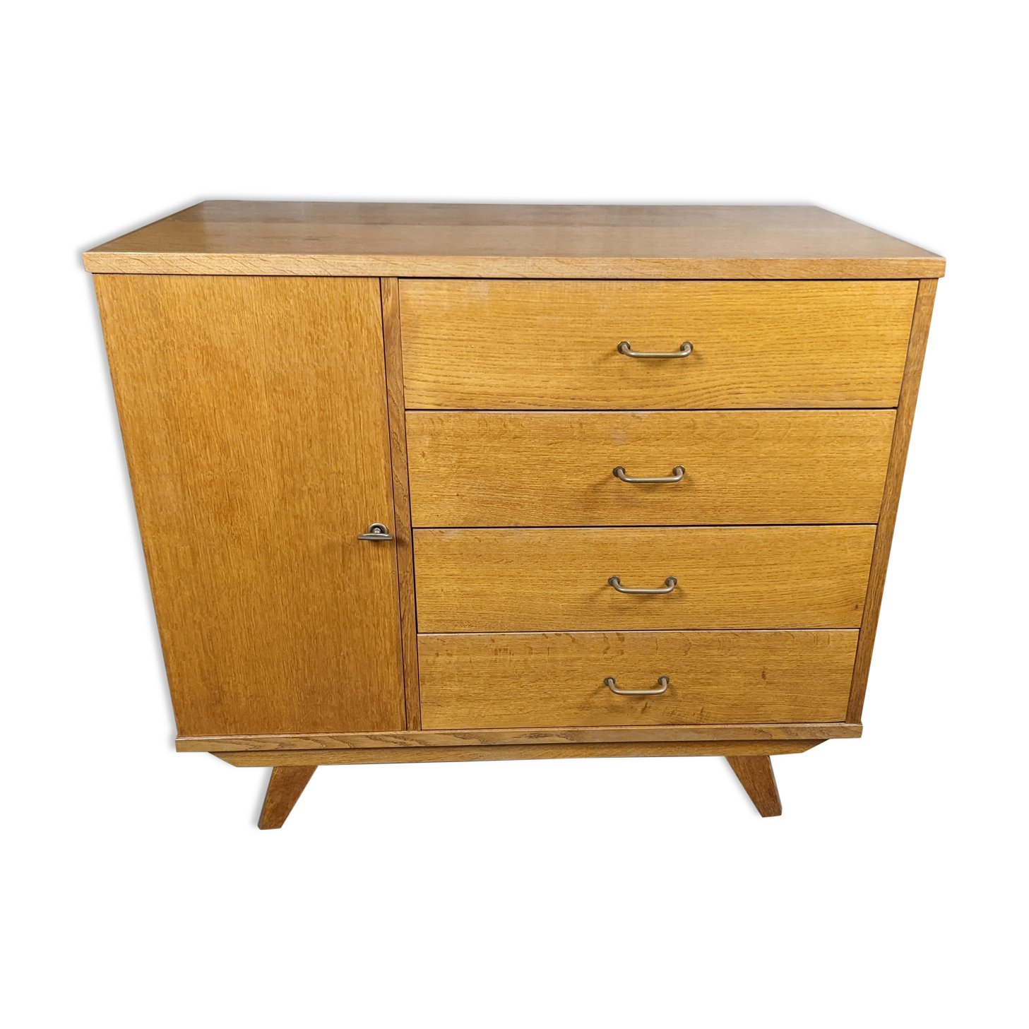 Scandinavian compass foot dresser