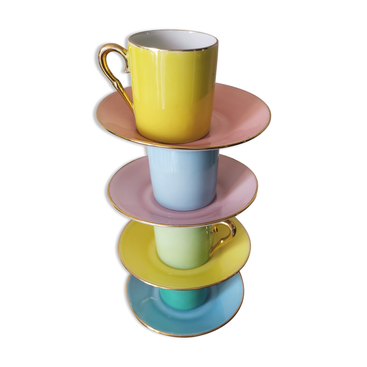 4 multicolored espresso cups
