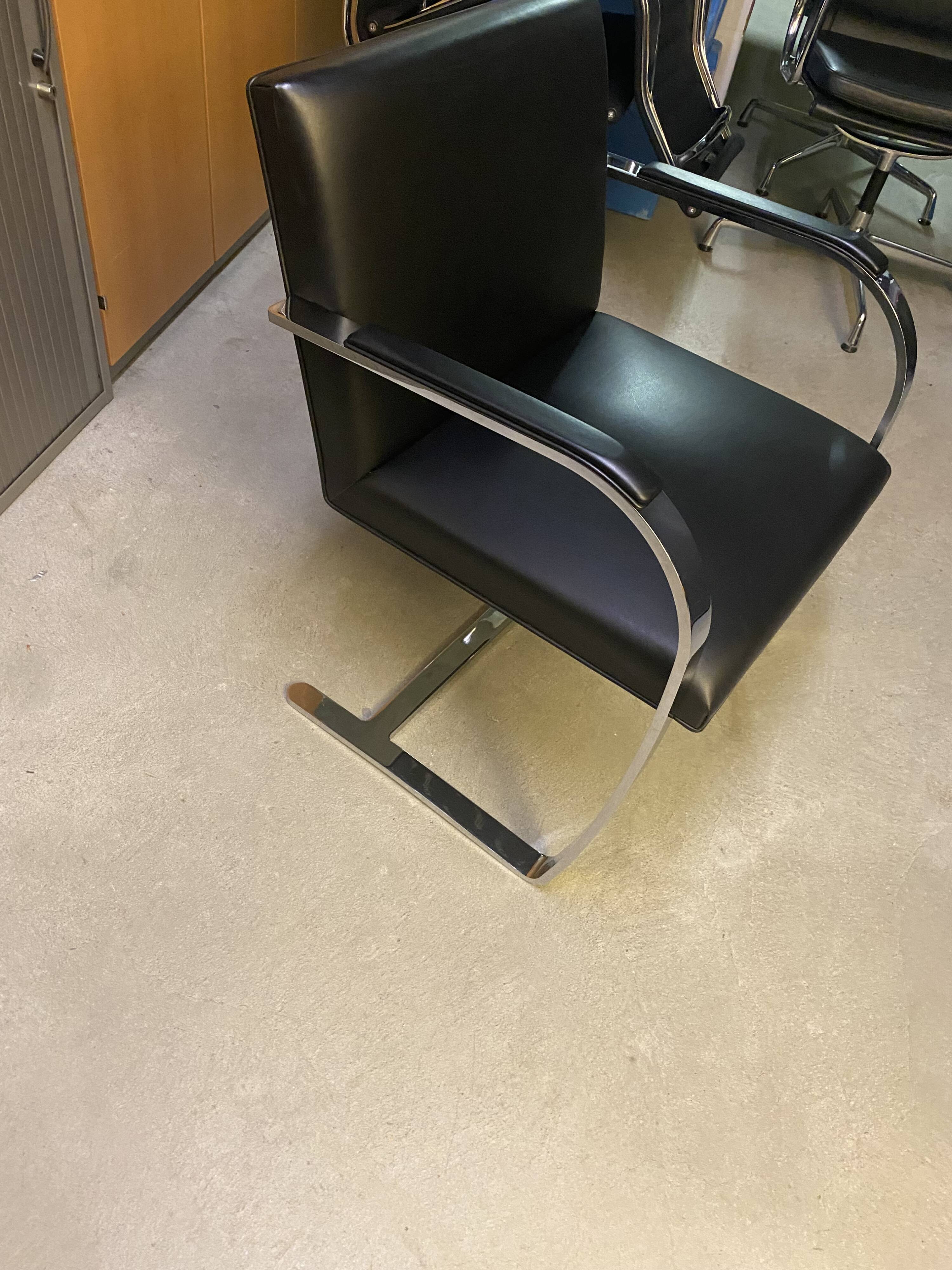 Knoll Studio BRNO Armchair