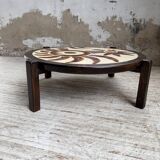 Round ceramic coffee table with “rooster” motif by Dan