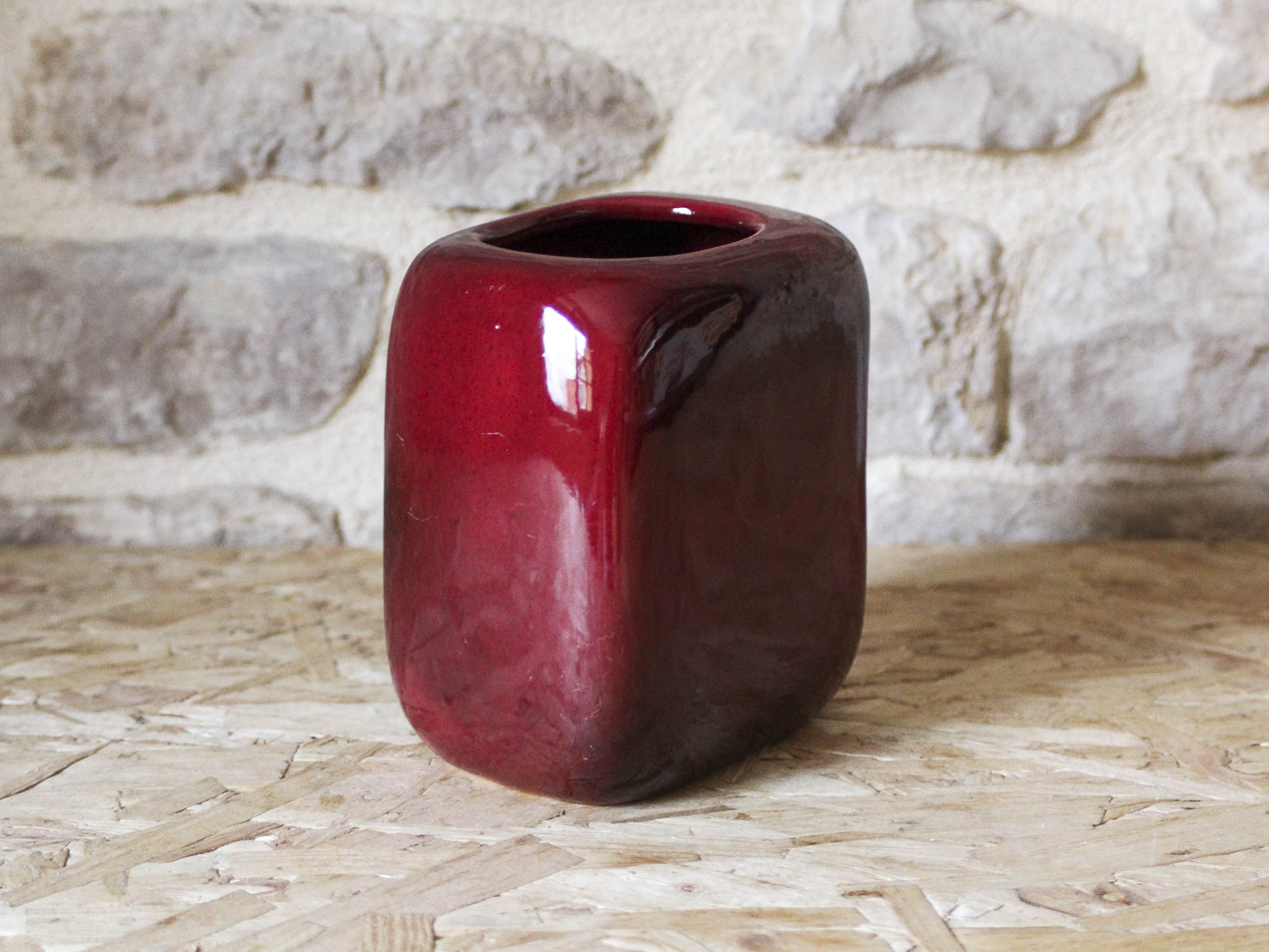 Ceramic vase "ox blood" by Max Idlas