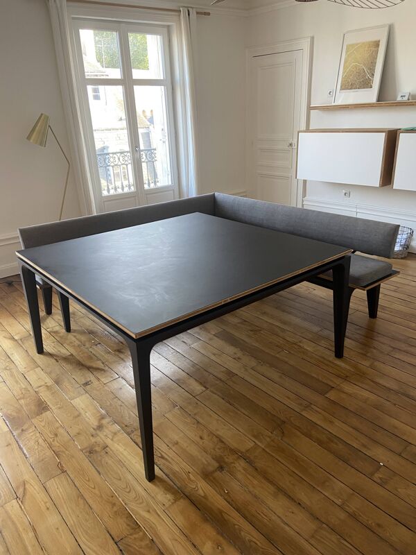 Vente : Table de salle à manger carrée sur mesure + banquette d'angle — lot