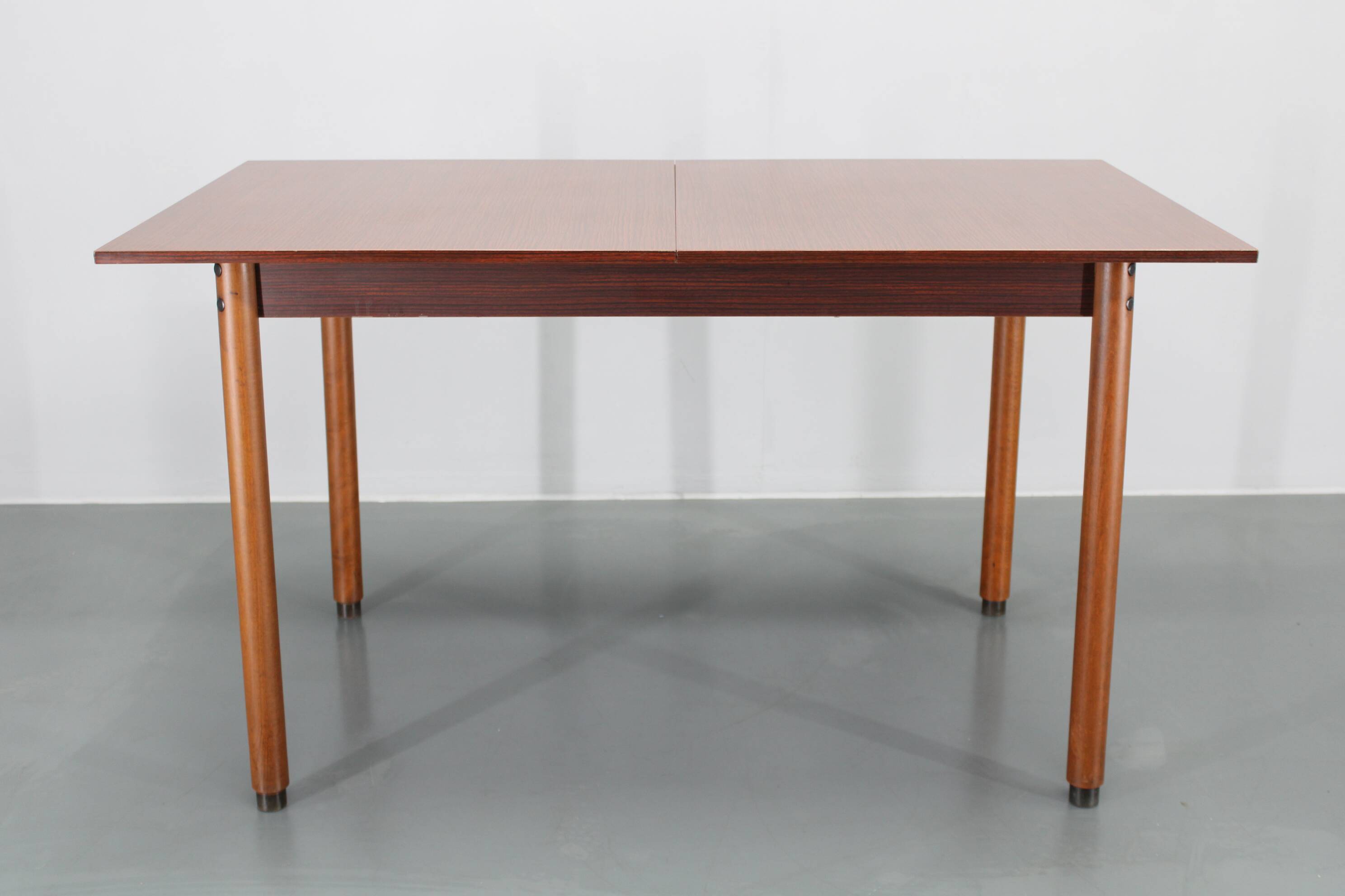 1970s Italian Extendable Dining Table