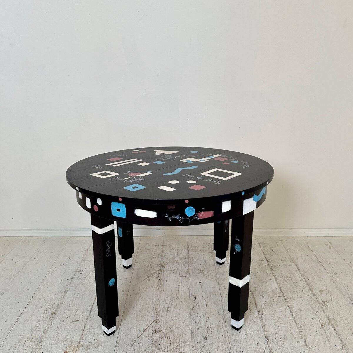 Bauhaus Round Extendable Dining Table, 1920