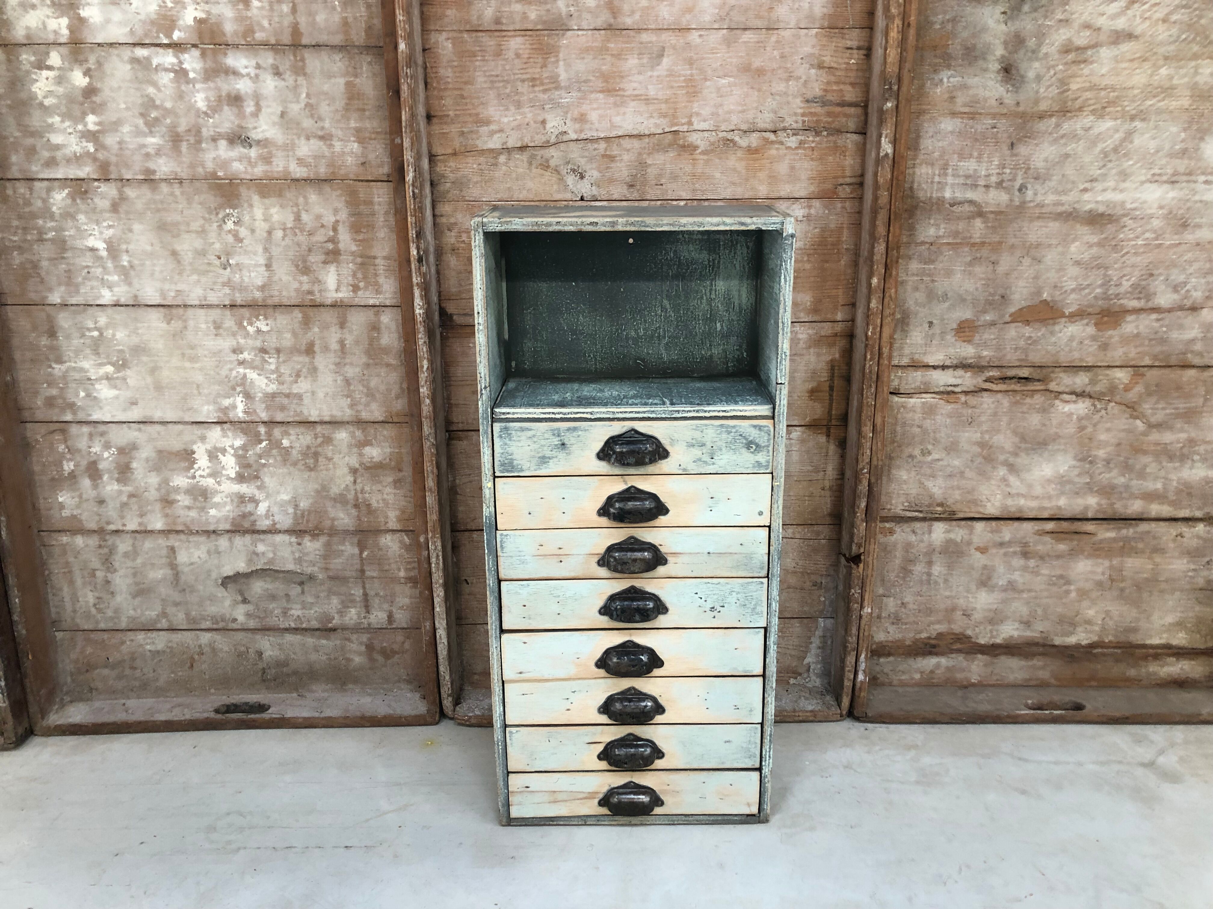 Cabinet with drawers