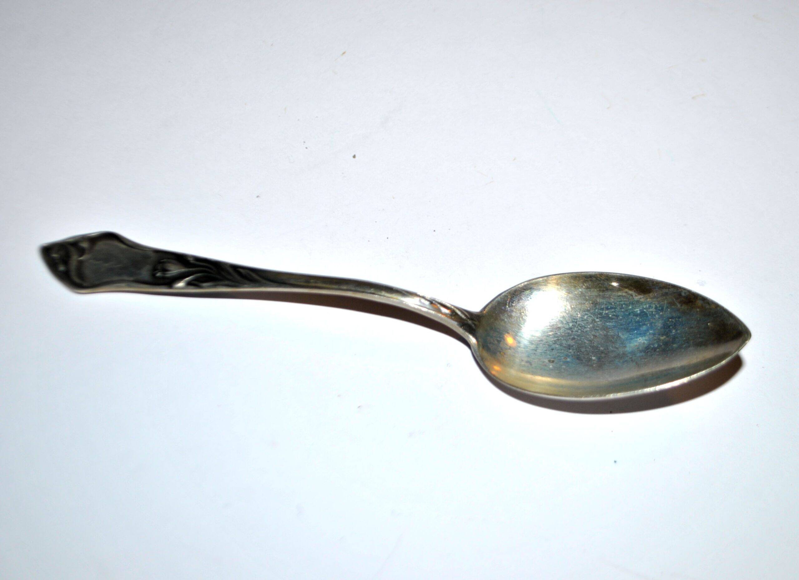 Art Nouveau teaspoon 1900 in solid silver 800 22g