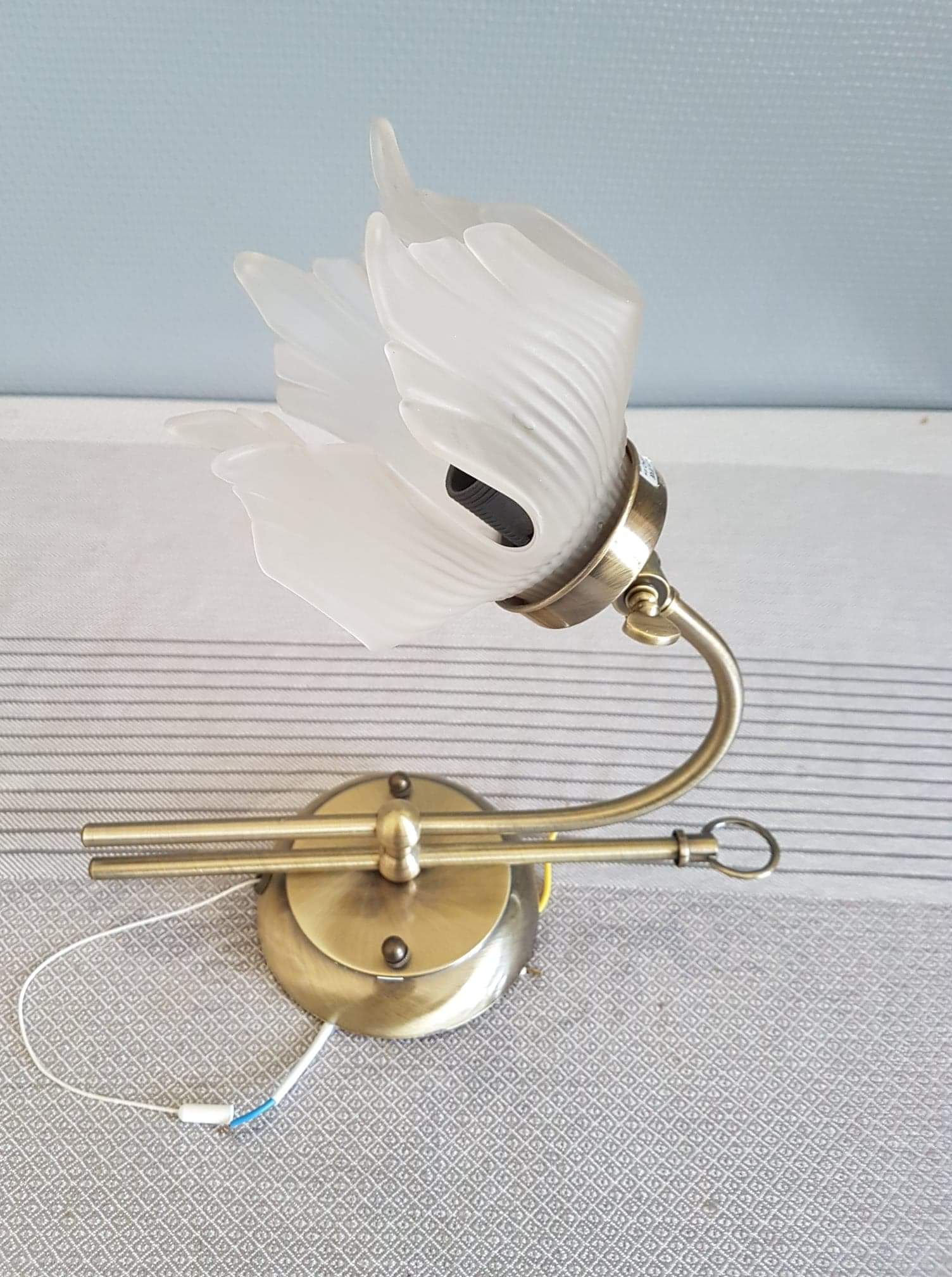 Applique fleur en verre et métal doré vintage