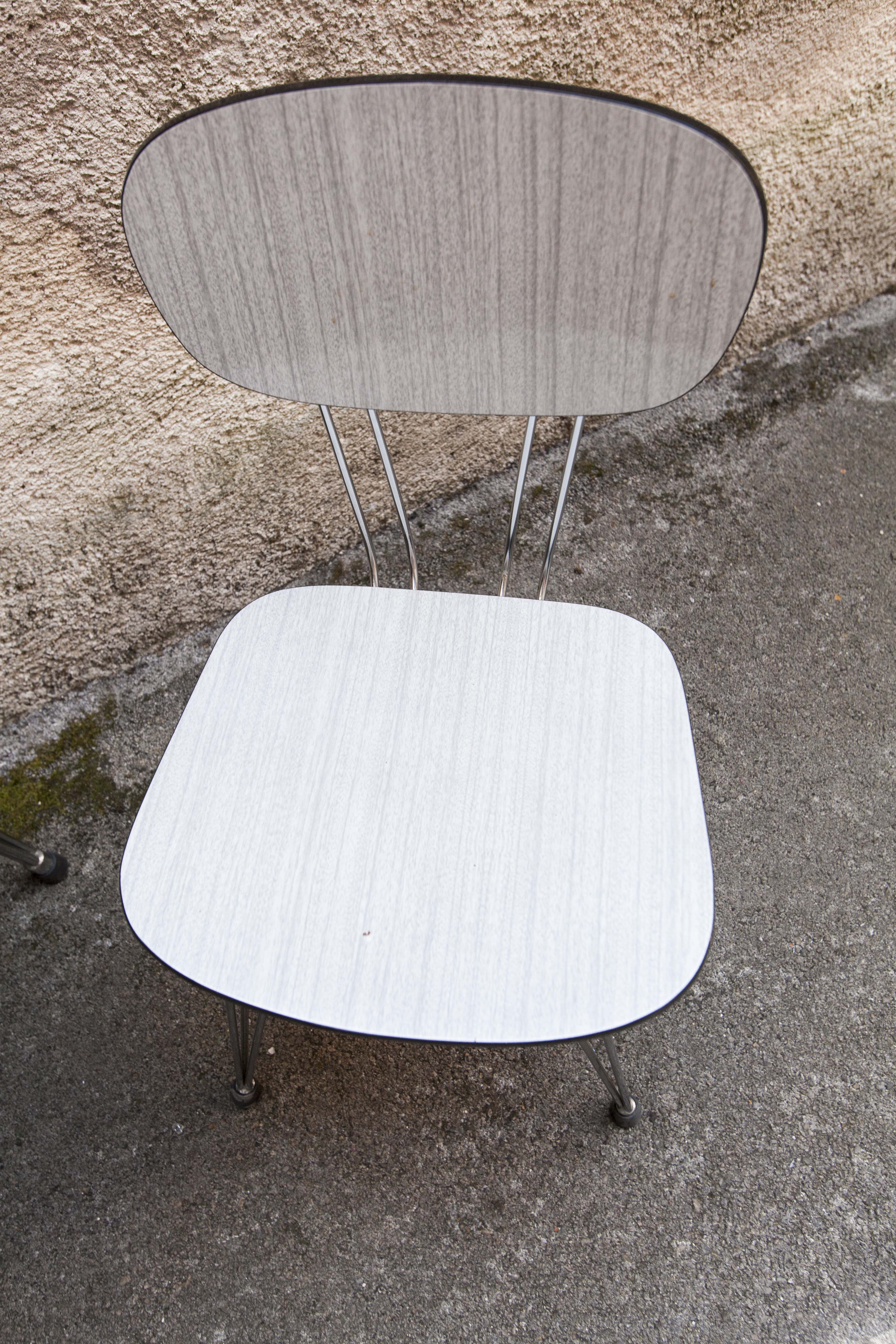 Set table formica and 2 chairs