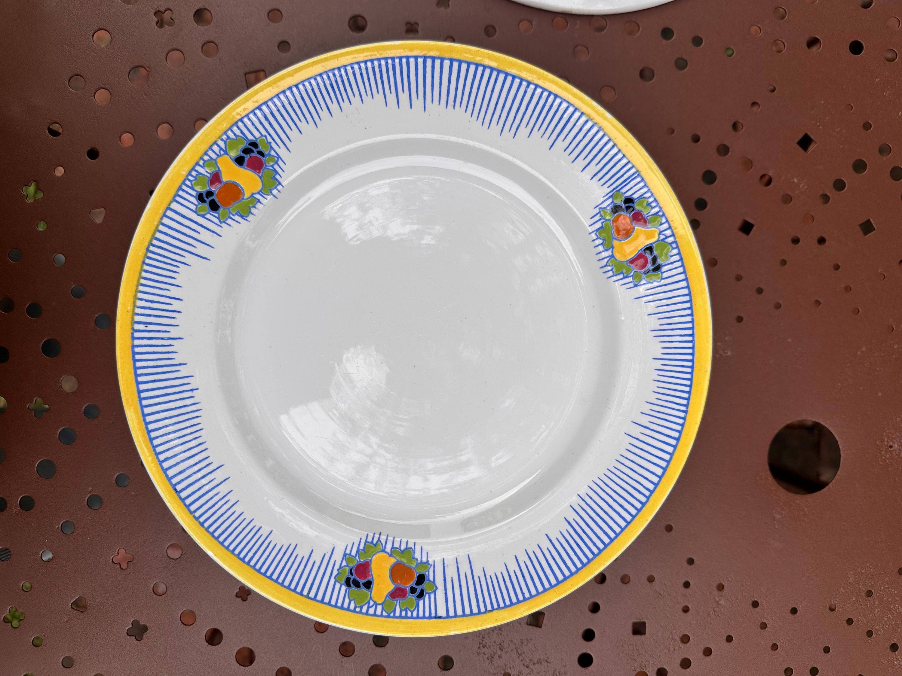 Set of 10 flat plates Boch Frères La Louvière – Art Deco fruit design