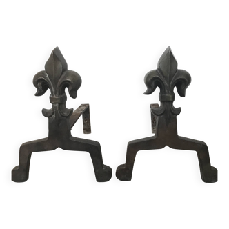 Paire de chenets de cheminée à décor de fleur de lys en bronze, art déco
