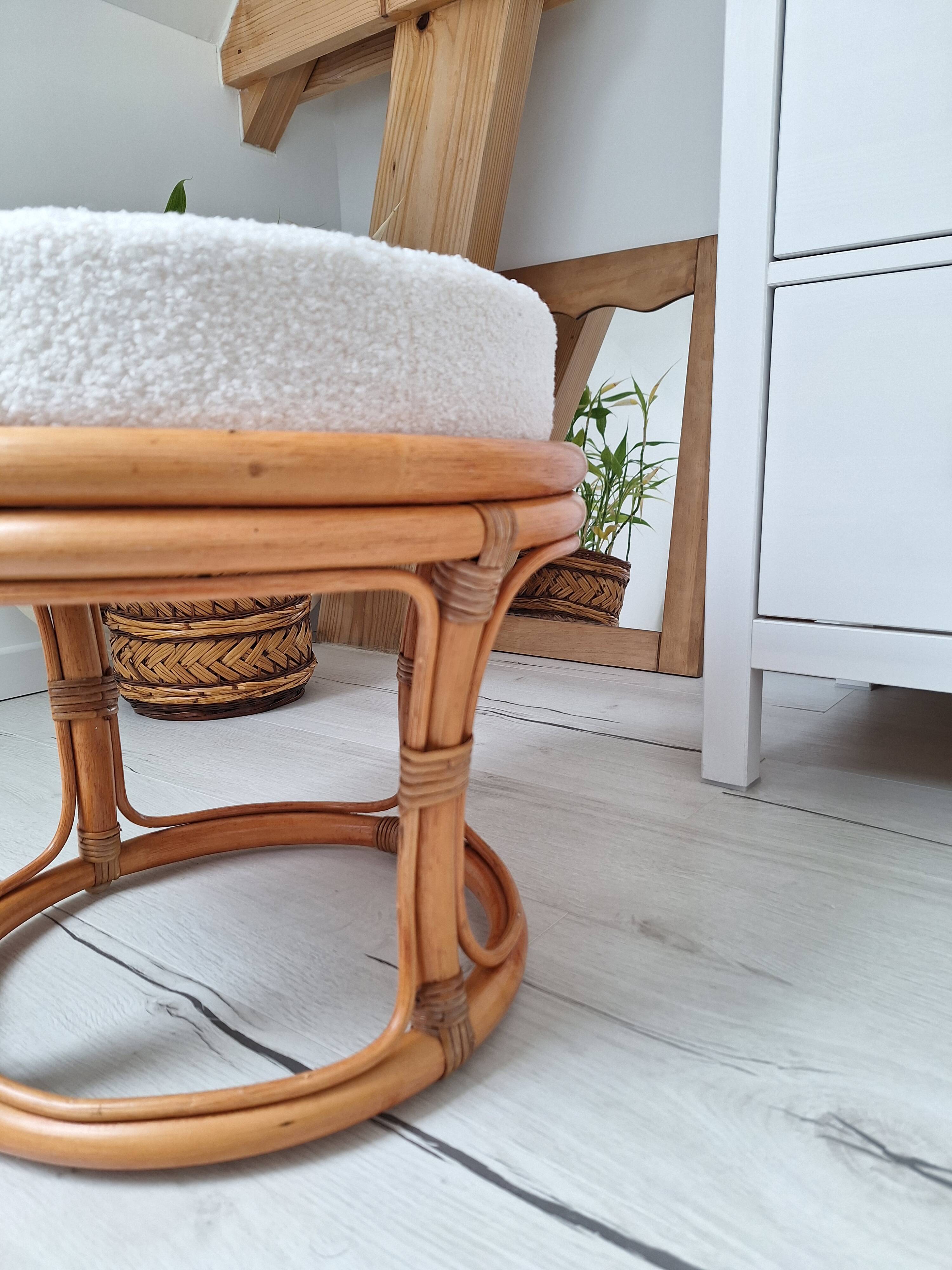 Rattan and terry fabric pouf